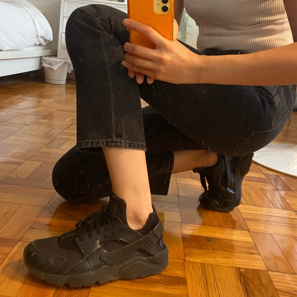 Nike air women’s sneakers.